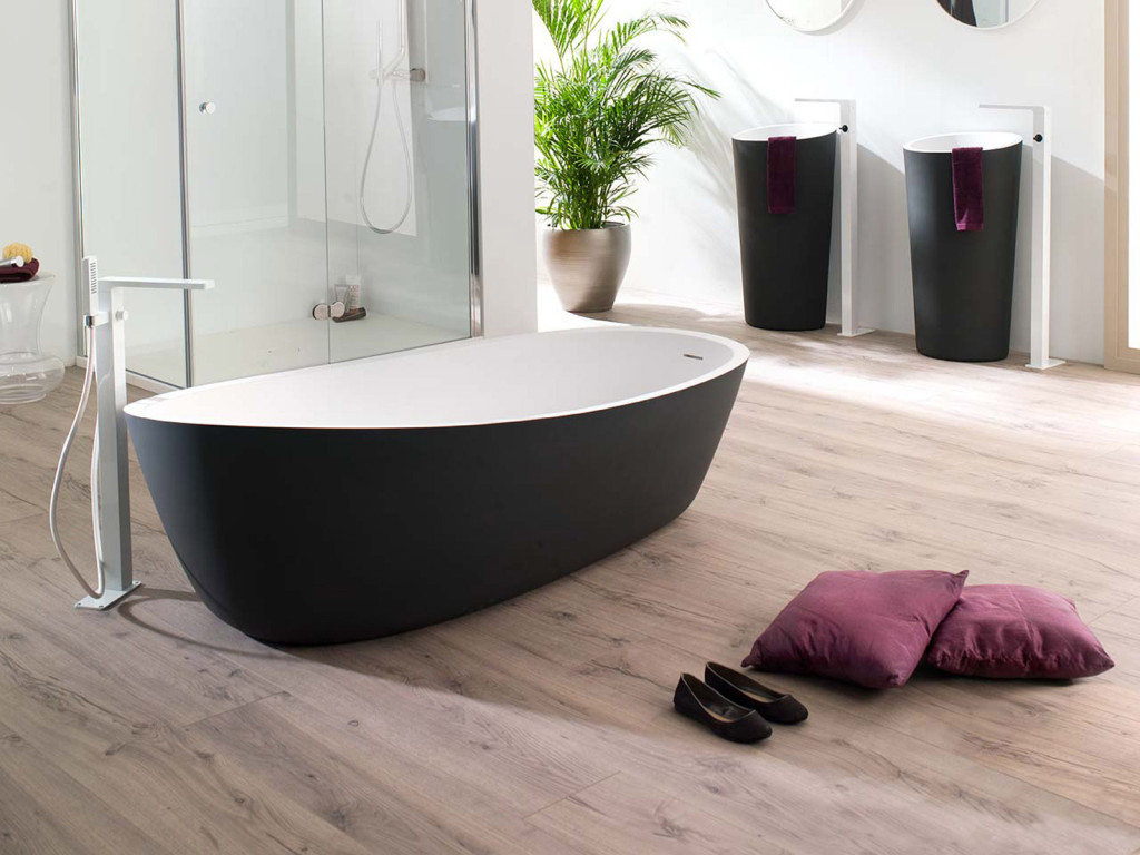 Bois ou carrelage pour le sol de la salle de bain ? viving