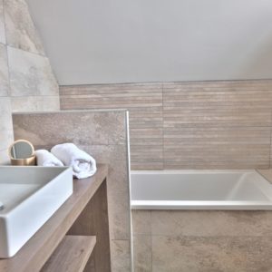 salle-de-bain-meuble-sur-mesure-scaled-300x300 salle-de-bain-meuble-sur-mesure-scaled-300x300