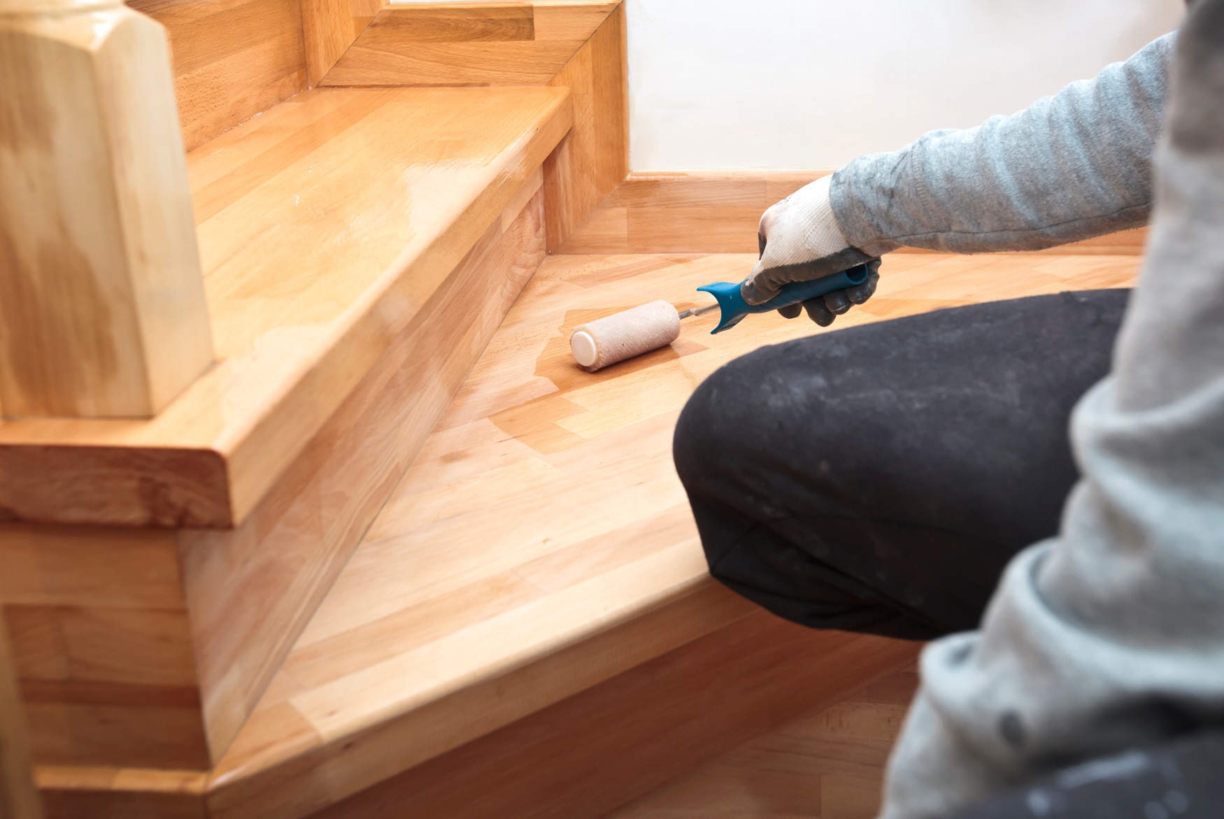 Comment rénover un escalier en bois ? - Salon VIVING